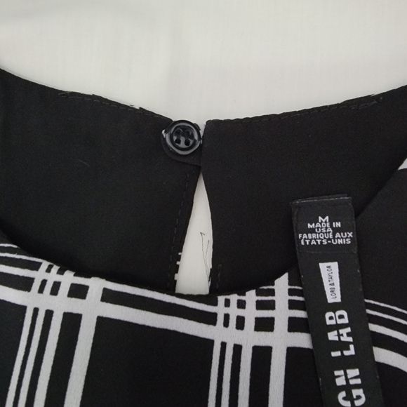 Layered Design Lab top. M. - Picture 3 of 5